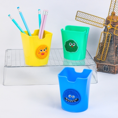 Emoji pen holder